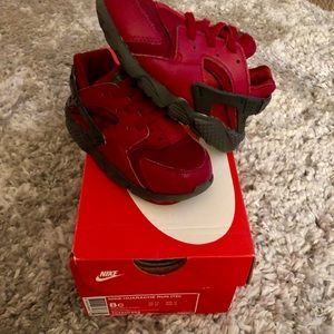 Nike Huarache Red/Black Toddler 8c